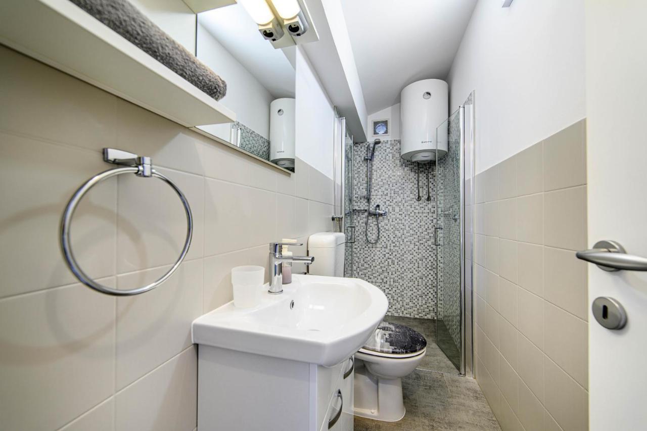 Apartman More Šibenik Buitenkant foto
