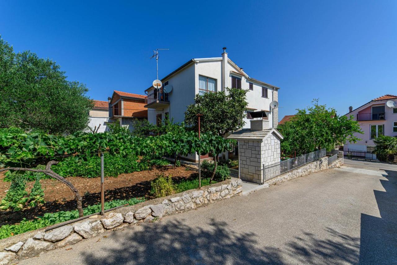 Apartman More Šibenik Buitenkant foto