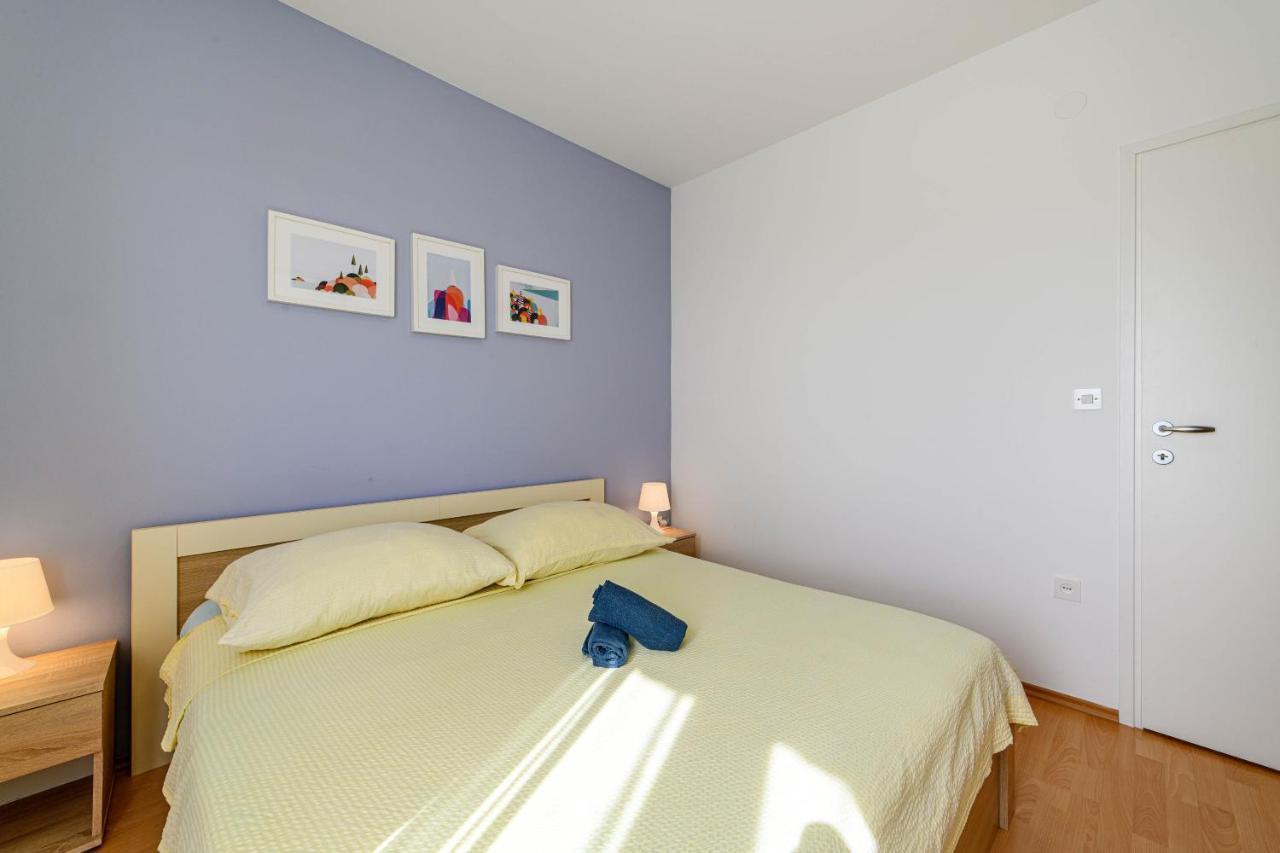 Apartman More Šibenik Buitenkant foto
