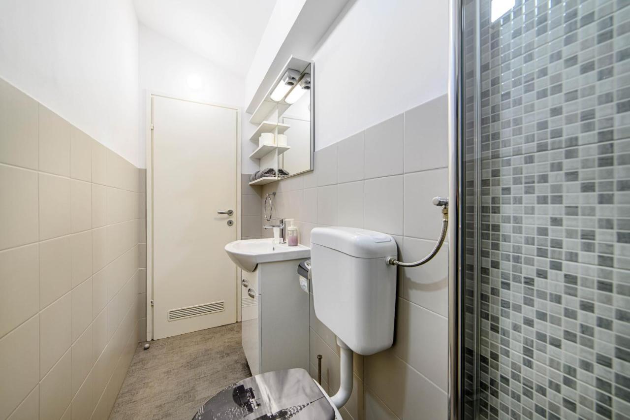 Apartman More Šibenik Buitenkant foto